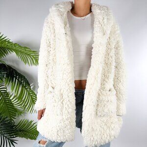 Womens Vintage Y2K Wonderly White Shaggy Sherpa Mid Length Faux Fur Coat / Large